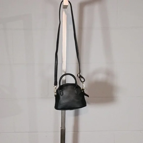 Juicy Couture purses. 042 - Picture 10 of 15